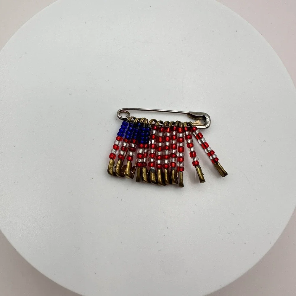 Vintage‎ Y2K American Flag Safety Pins Beaded Women's Classic Fashion Jewelry